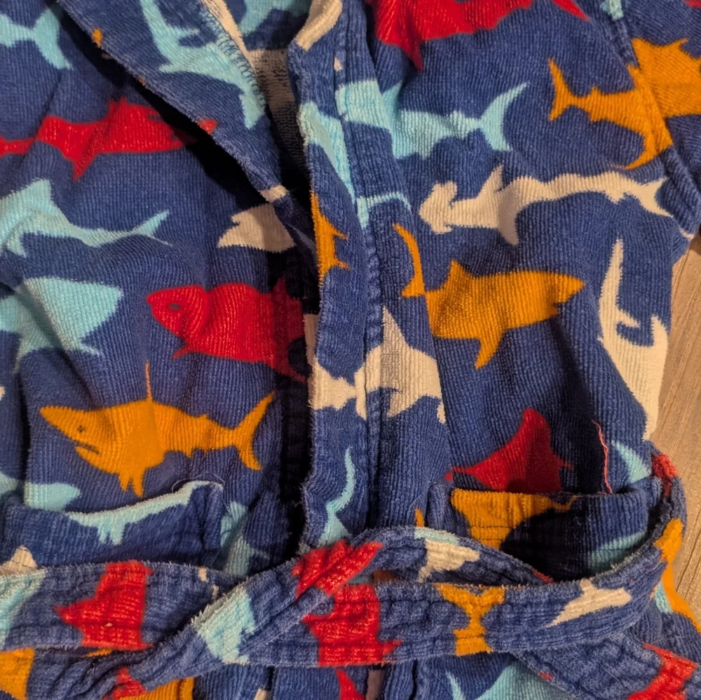 Shark Robe - Picture 3 of 3